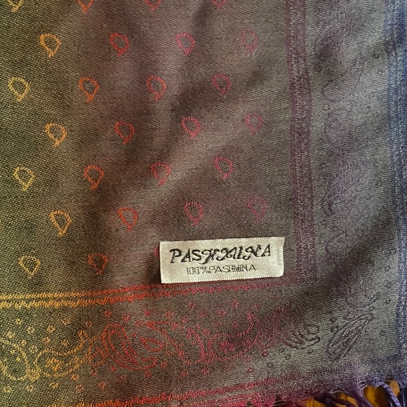 NWOT Pashmina (100% Pashmina) shawl / wrap / scarf - Picture 5 of 7